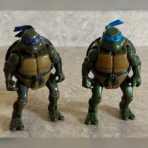 2003 Playmates Toys Teenage Mutant Ninja Turtles  Toy Figures Set Of -2